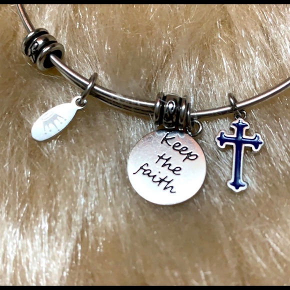 Hallmark Keep the Faith Bangle - Picture 2 of 6